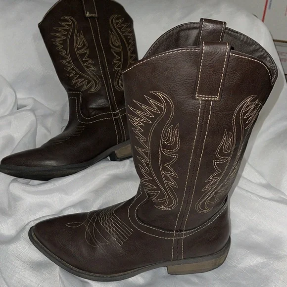 Rampage Brown Cowboy Boots size 9